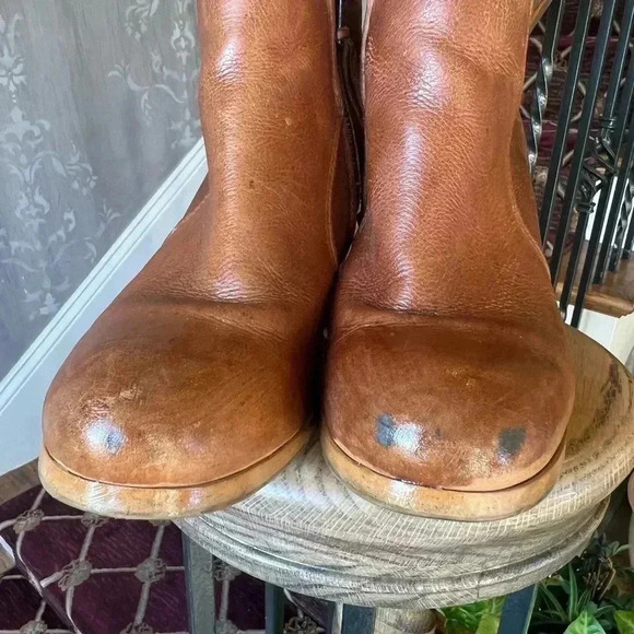 Levi’s ladies booties used good condition. Side zip. Side ze 10. Brown - Picture 8 of 15